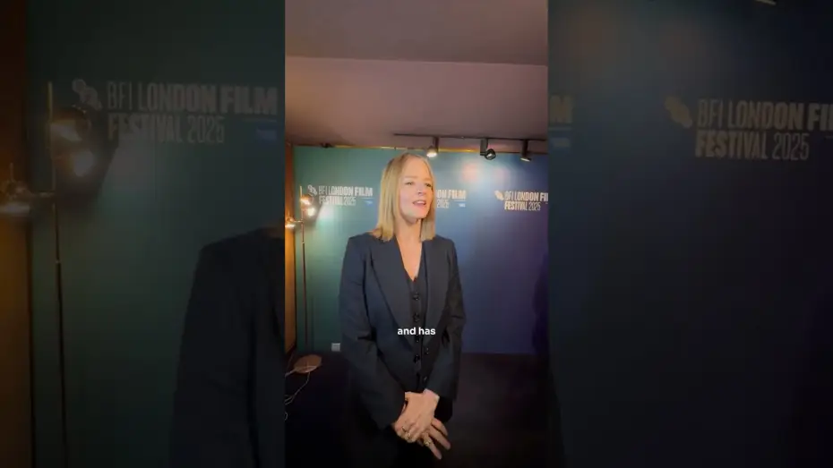 Wideo do filmu Ostatnia sesja w Paryżu — Take a seat in the psychiatrist's couch of Jodie Foster's A PRIVATE LIFE character...