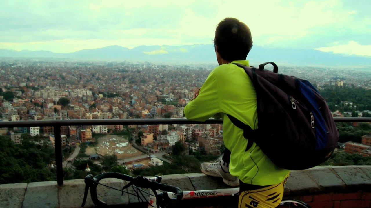 Wideo do filmu Dzień z życia — The "Life in a Day" Trailer