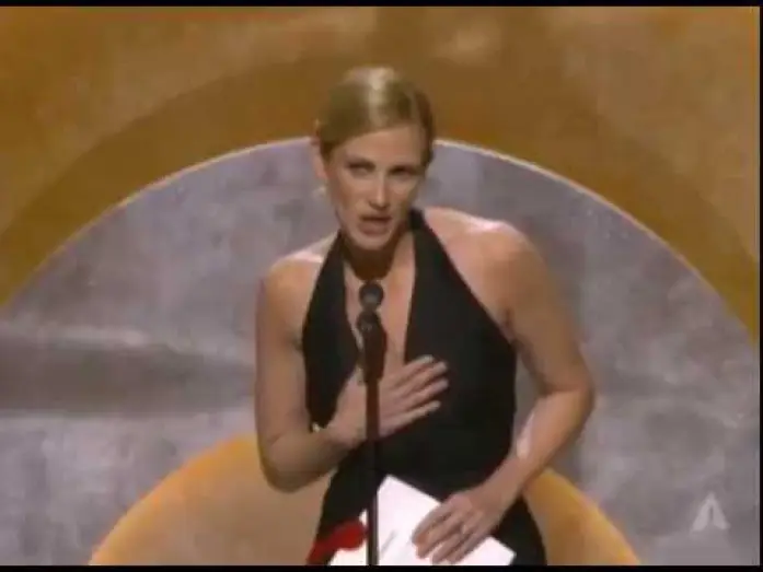 Wideo do filmu Droga do zatracenia — Conrad L. Hall winning a Cinematography Oscar® for "Road to Perdition"
