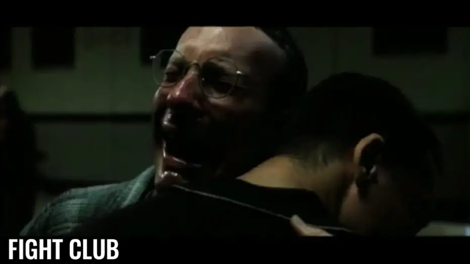 Wideo do filmu Podziemny krąg — Fight Club - Scène culte - Les seins de Bob