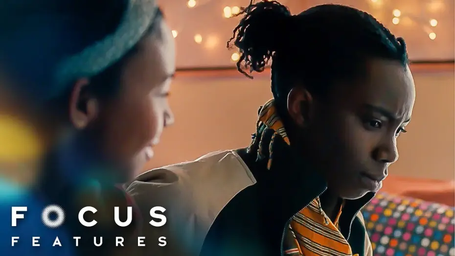 Wideo do filmu Pariah — Bina's Kiss Catches Alike Off Guard