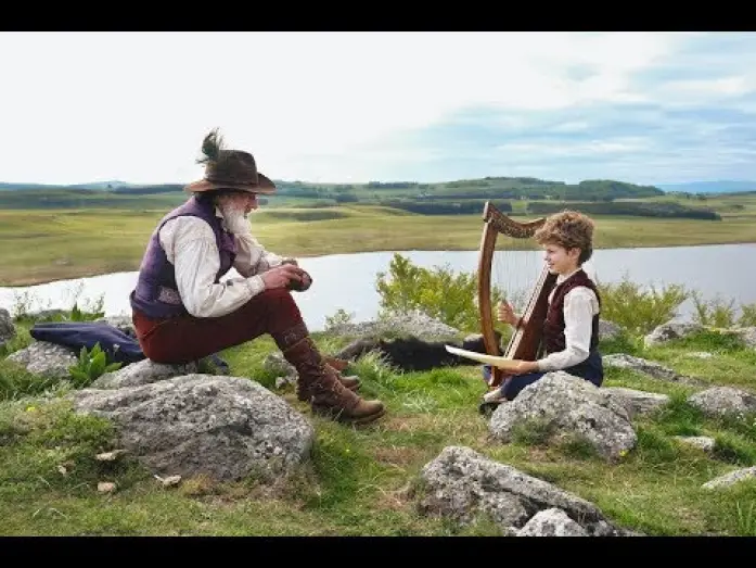 Wideo do filmu Przygody małego Remiego — Rémi: Una vida extraordinaria - Trailer español (HD)