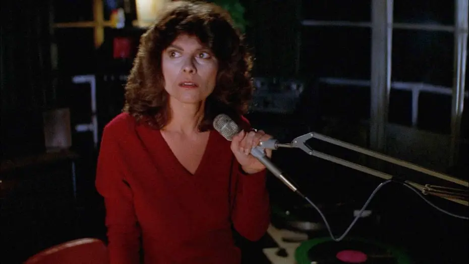 Wideo do filmu Mgła — THE FOG "Don't Open the Door!" Clip (1980) Adrienne Barbeau