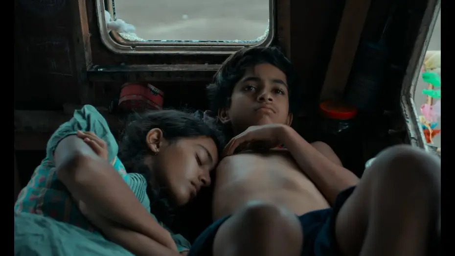 Wideo do filmu Small Clouds — Small Clouds(2025) | FTII Diploma Trailer | Shubham Sumit | Naina Sareen | Vaishnavi Raut