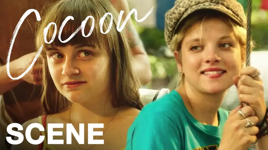 Wideo do filmu Kokon — COCOON - "She doesn't bite" - Lesbian Romance - Peccadillo Pictures