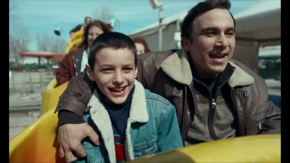 Wideo do filmu Familia — Official Trailer