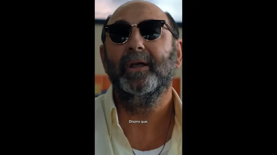 Wideo do filmu Une Famille de Bâtards — On s'excuse auprès de la mère de Maurice.