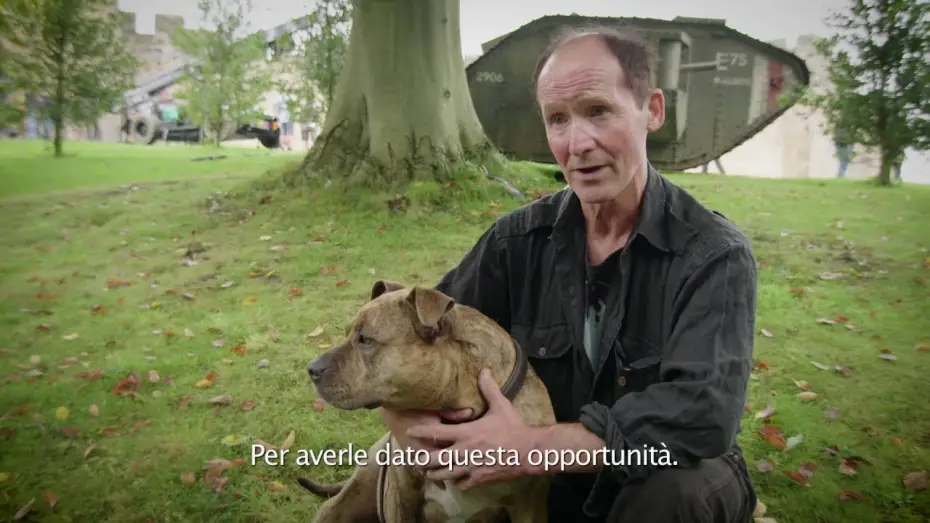 Wideo do filmu Transformers. Ostatni rycerz — TRANSFORMERS - L'ULTIMO CAVALIERE - Featurette: "Il cane Freya" (sottotitoli in italiano)