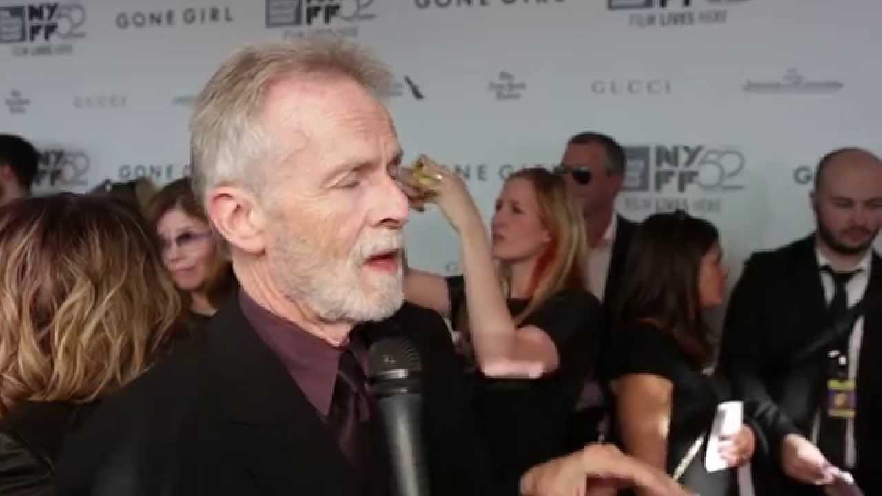 Wideo do filmu Zaginiona dziewczyna — NYFF52 "Gone Girl" Red Carpet | David Clennon