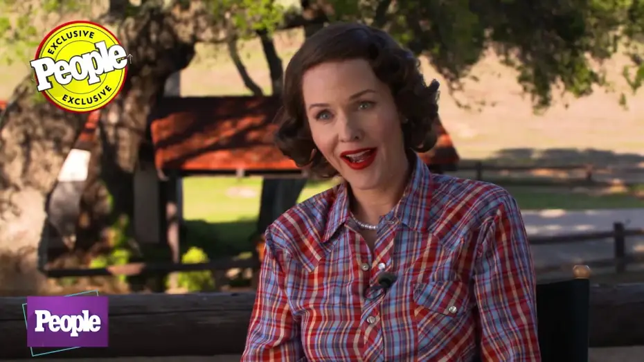 Wideo do filmu Reagan — Julie Moran Interviews Dennis Quaid and Penelope Miller for the upcoming Reagan Movie || Part 2