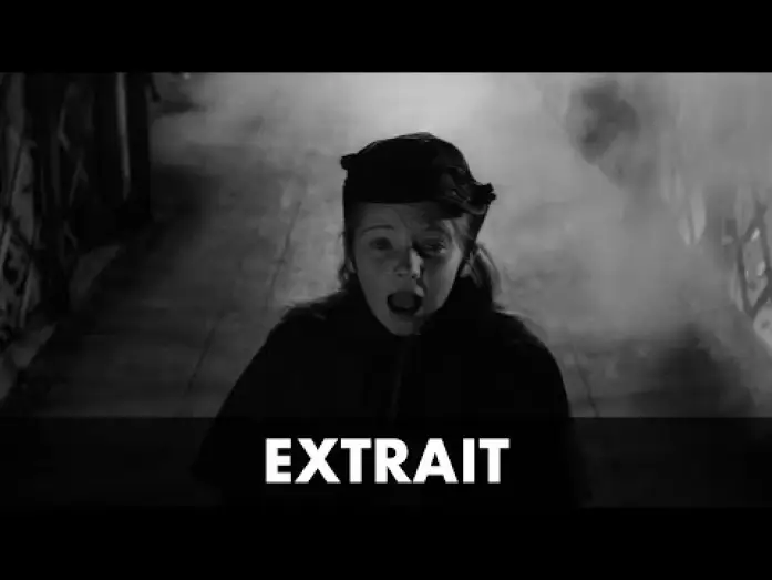 Wideo do filmu Człowiek słoń — ELEPHANT MAN - Extrait  "Station de train" [VO]