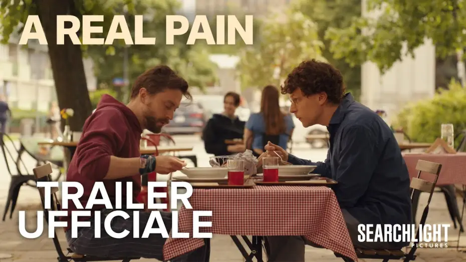 Wideo do filmu Prawdziwy ból — A Real Pain | Trailer Ufficiale | Dal 27 Febbraio al Cinema