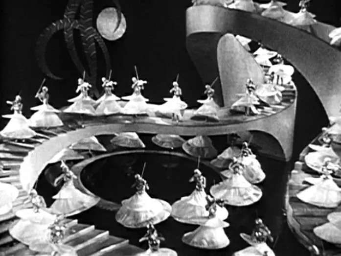 Wideo do filmu Gold Diggers of 1933 — Gold Diggers of 1933 - Clip