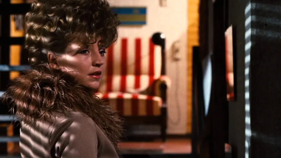 Wideo do filmu Gorzkie łzy Petry von Kant — Three Reasons: The Bitter Tears of Petra von Kant