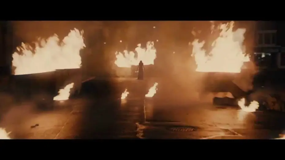 Wideo do filmu Carrie — Carrie - Theatrical Trailer #1