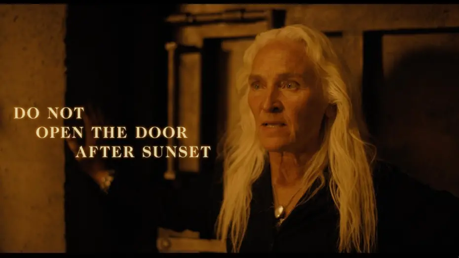 Wideo do filmu The Watchers — Rules - Do Not Open The Door After Sunset
