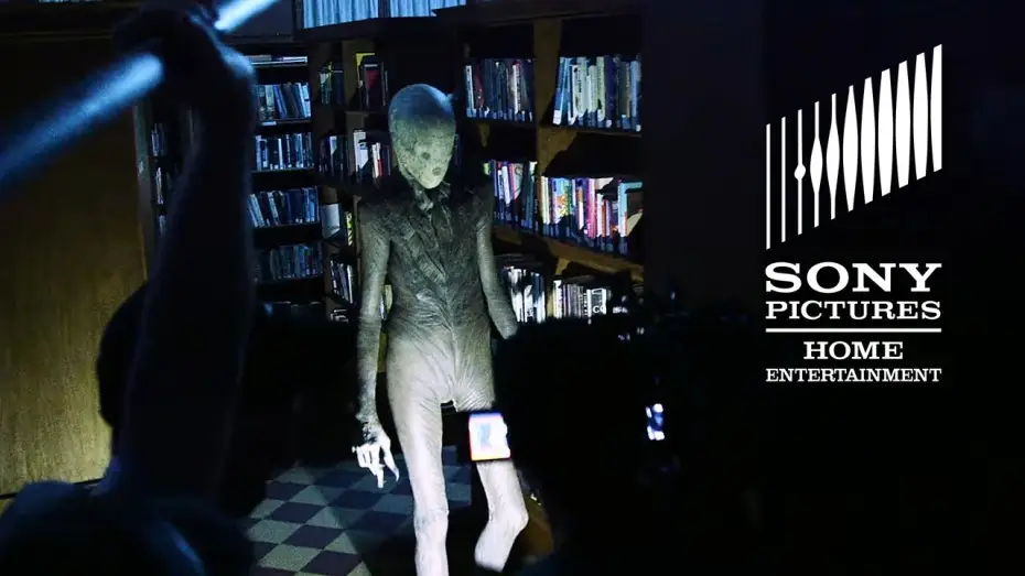 Wideo do filmu Slender Man — "Summoning Slender Man - Friendship"