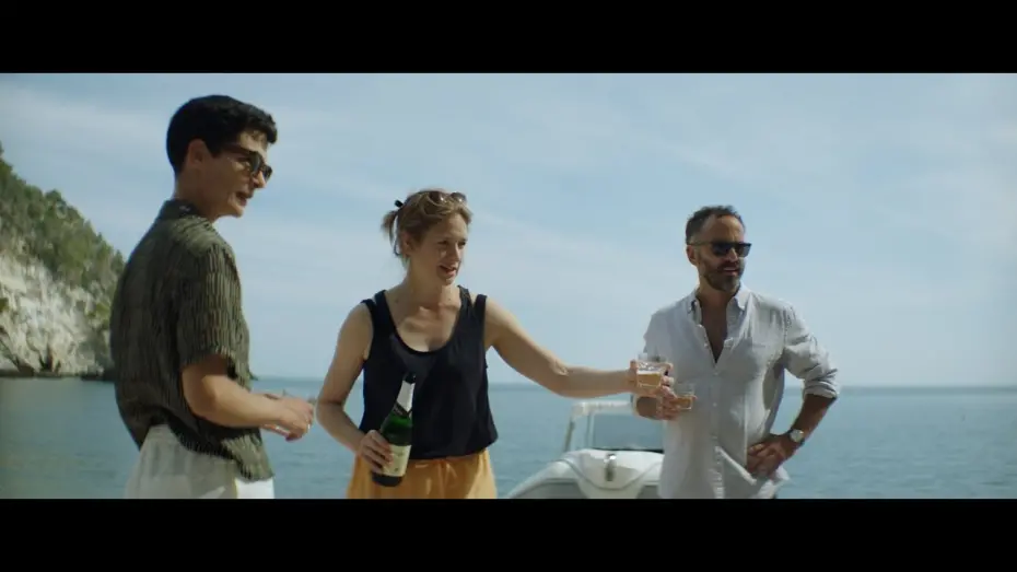 Wideo do filmu 8 Tage im August — Trailer «Acht Tage im August» mit Julia Jentsch und Florian Lukas OVdefr