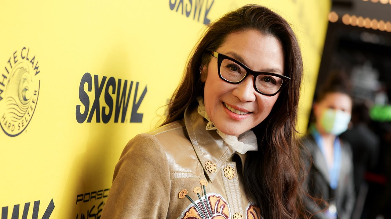 Wideo do filmu Wszystko wszędzie naraz — Everything Everywhere All At Once Red Carpet + Q&A | 2022 SXSW Film Festival