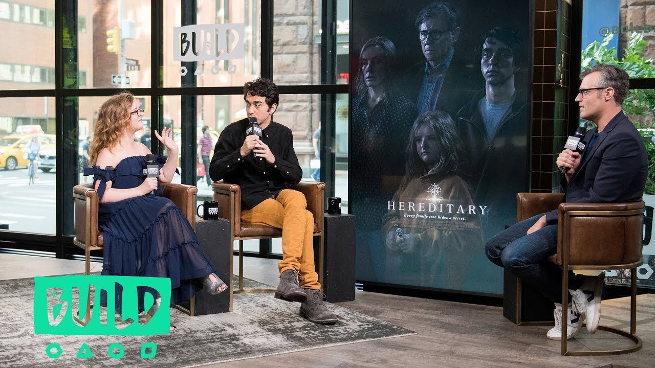 Wideo do filmu Dziedzictwo. Hereditary — Alex Wolff & Milly Shapiro Interview (BUILD Series)