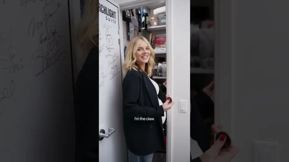 Wideo do filmu Zabawa w pochowanego 2: Szukam — The Searchlight Lounge ft. Samara Weaving