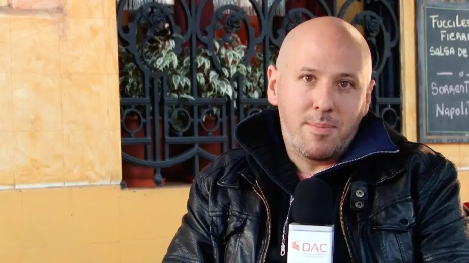 Wideo do filmu Hot Line — Directores - Nicanor Loreti