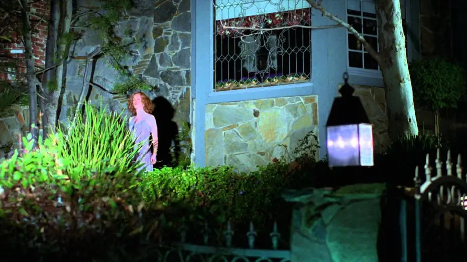 Wideo do filmu Schronienie — Three Reasons: Safe