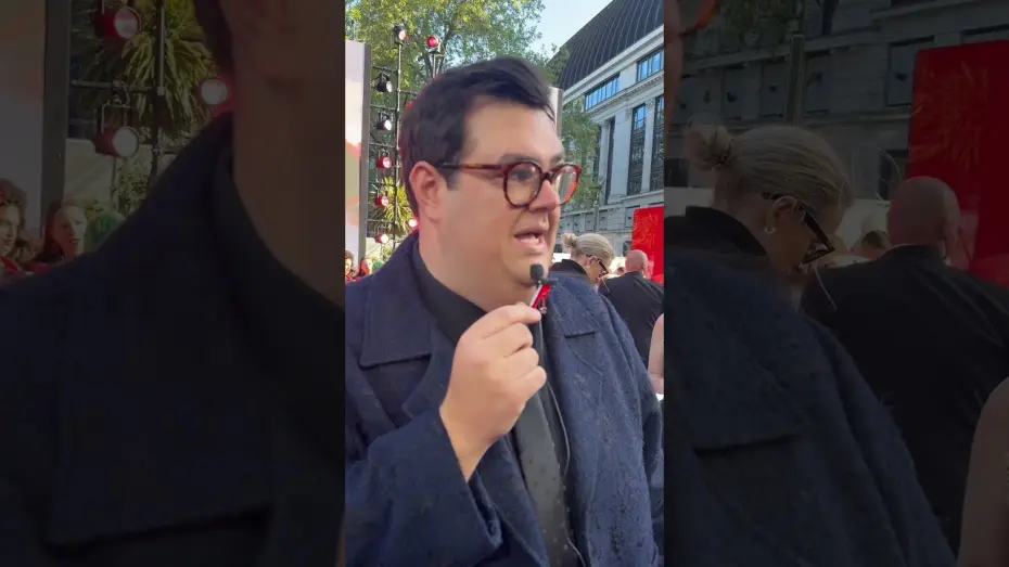 Wideo do filmu The Devil Wears Prada 2 — In Theaters May 1