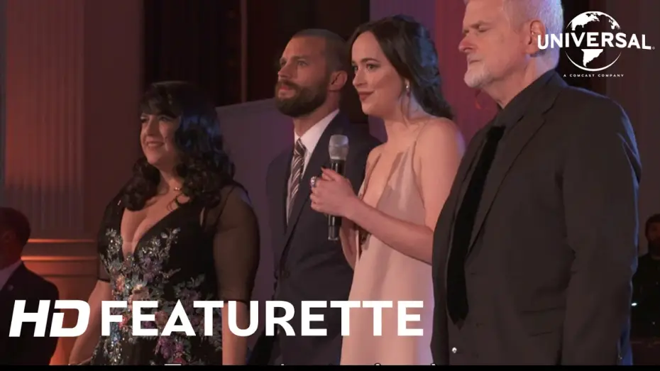 Wideo do filmu Ciemniejsza strona Greya — CINQUANTE NUANCES PLUS SOMBRES / Featurette "Avant-première LA" VOST [Au cinéma le 8 février]