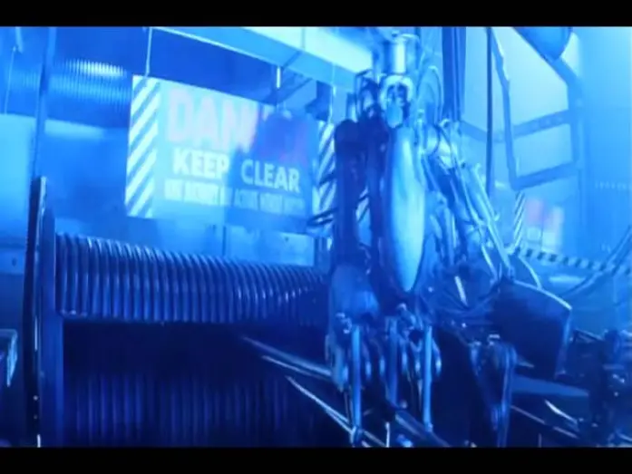 Wideo do filmu Maszyna Śmierci — death machine Warbeast