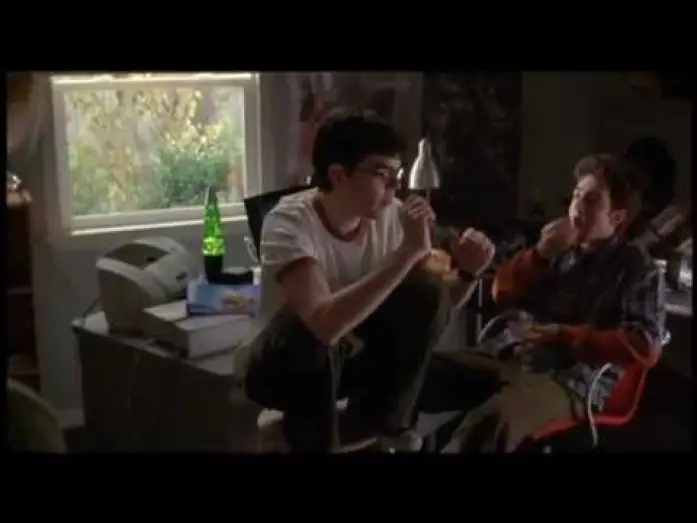 Wideo do filmu Barely Legal — BARELY LEGAL TRAILER