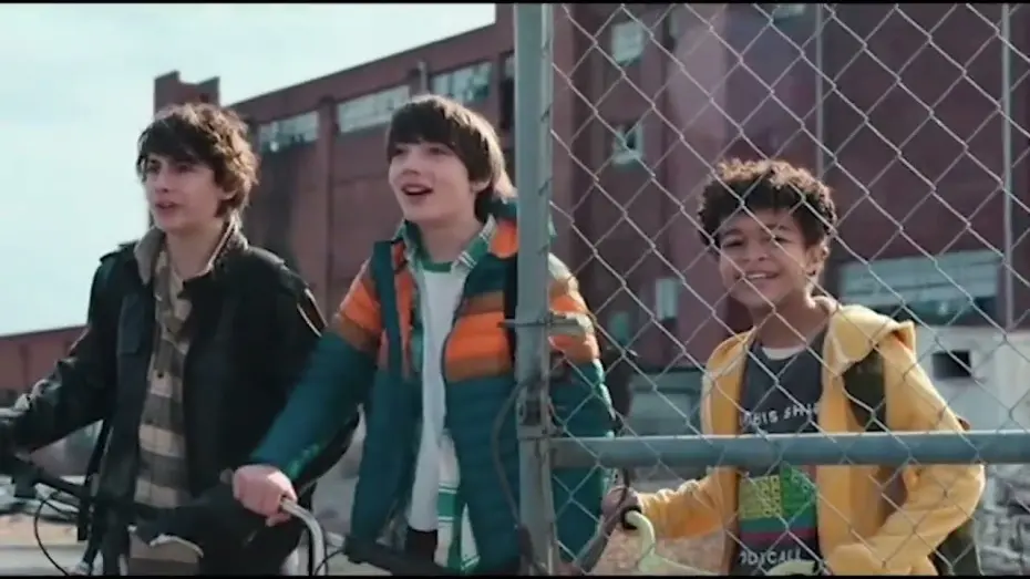 Wideo do filmu Spirit Halloween: The Movie — The Reveal
