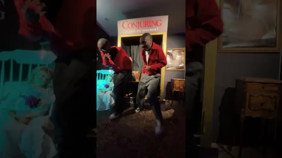 Wideo do filmu Obecność 4: Ostatnie namaszczenie — Un avant-goût de ce qui vous attend devant le film... 👀 #Conjuring