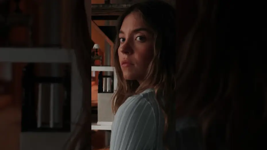 Wideo do filmu Pomoc domowa — peak "roses are red" just dropped