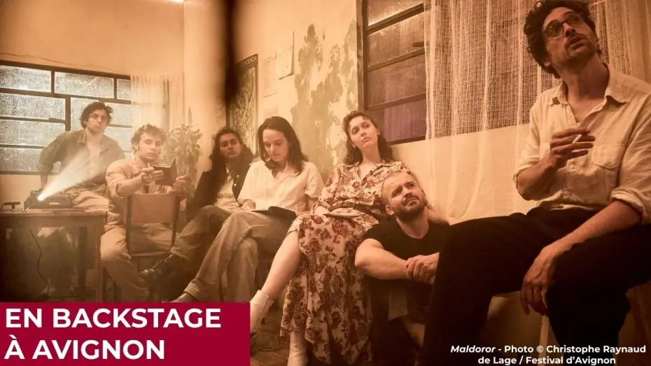 Wideo do filmu Maldoror : Festival d'Avignon 2026 — En Backstage à Avignon 2026 : langues et lieux du surtitrage dans “Maldoror”