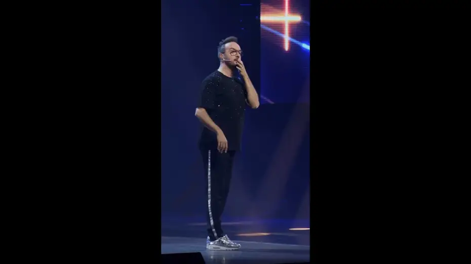 Wideo do filmu Jarry : Bonhomme — À tous les leggings de France, Jarry a un message pour vous.  #Jarry #PrimeVideo