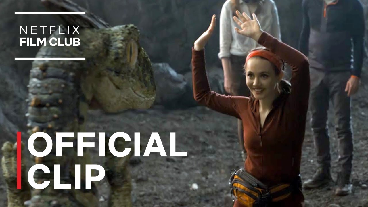 Wideo do filmu Bańka — Iris Apatow TikTok Dance with a Dinosaur