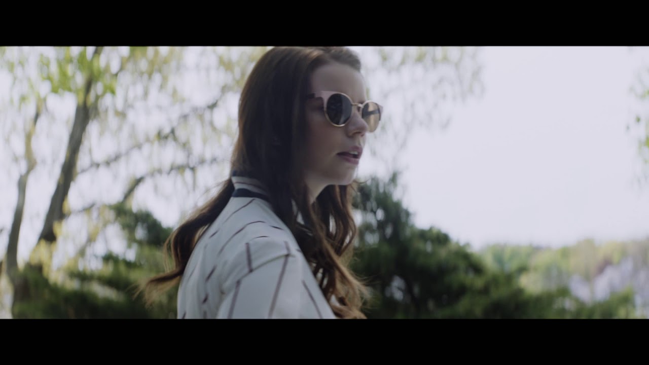 Wideo do filmu Panny z dobrych domów — 'We Should Do It' Clip