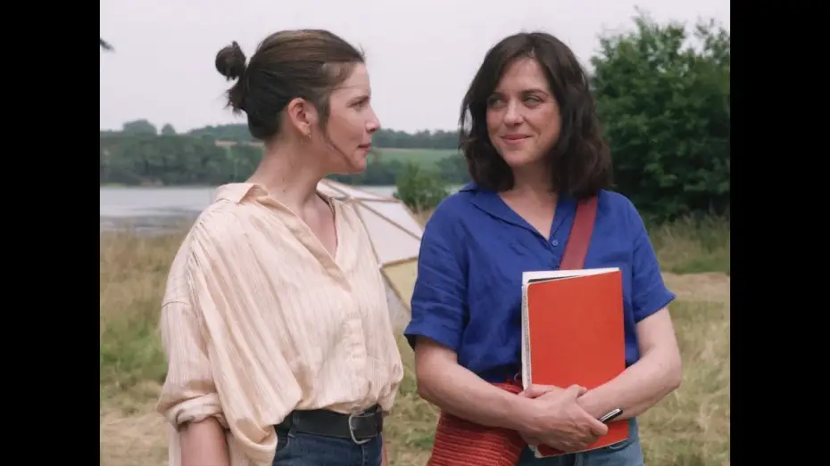 Wideo do filmu Bonjour l’asile — Official Trailer