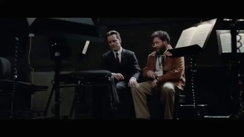 Wideo do filmu Steve Jobs — Steve Jobs / Extrait "Woz demande à Steve Jobs quel est son talent"  VF [Au cinéma le 3 février]