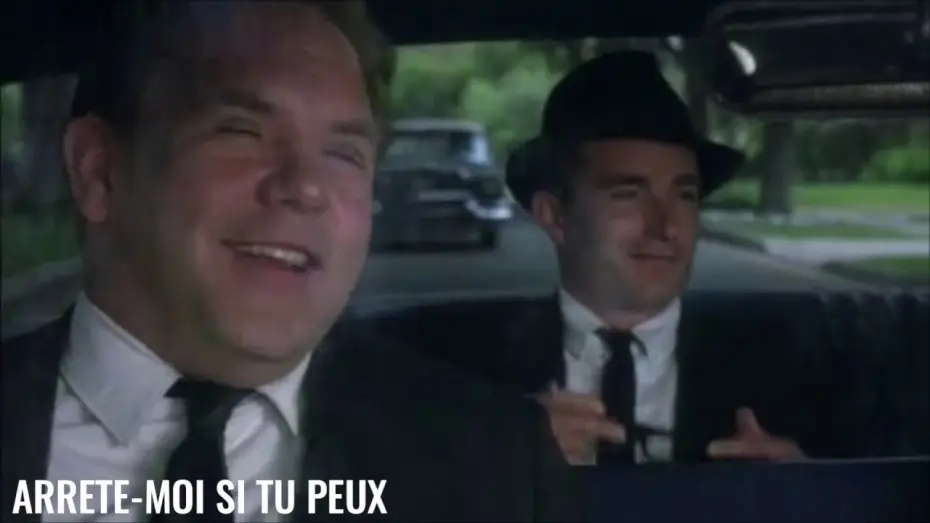 Wideo do filmu Złap mnie, jeśli potrafisz — Arrête-moi si tu peux - Scène culte - Blague : Toc, toc, qui est là ? Allez vous faire foutre !