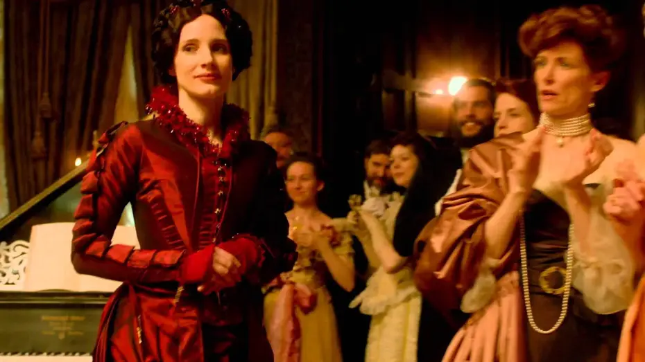 Wideo do filmu Crimson Peak. Wzgórze krwi — Costumes Featurette