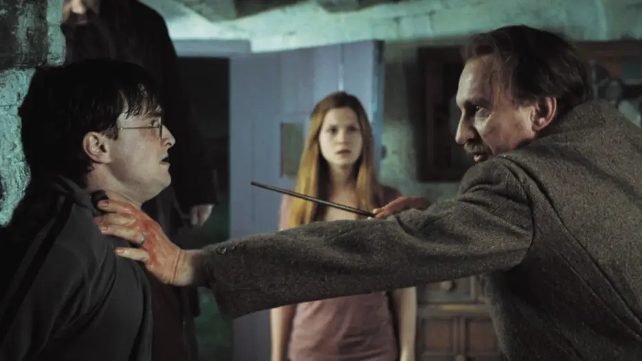 Wideo do filmu Harry Potter i Insygnia Śmierci: Część I — Harry Escapes to The Burrow - Full Scene