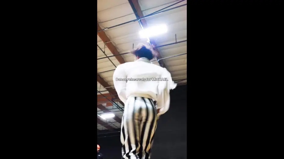 Wideo do filmu Michael — Watch Jaafar Jackson master the moves for Michael...