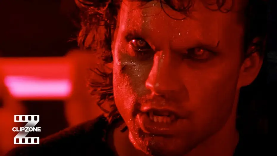 Wideo do filmu Straceni chłopcy — What Happened To Michael?