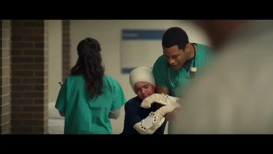 Wideo do filmu W ogniu pasji — Meet Nurse Roy