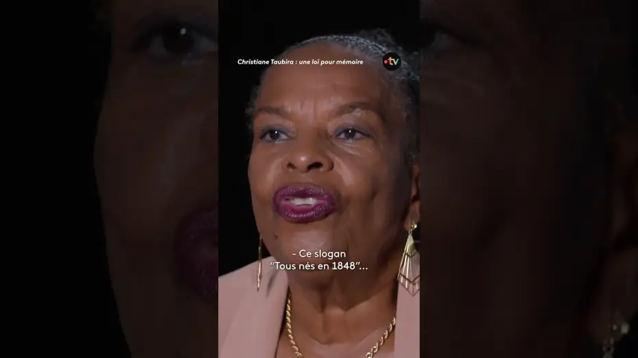 Wideo do filmu Christiane Taubira : une loi pour mémoire — « Tous nés en 1848 » : le slogan accusé d’effacer l’histoire de l’esclavage