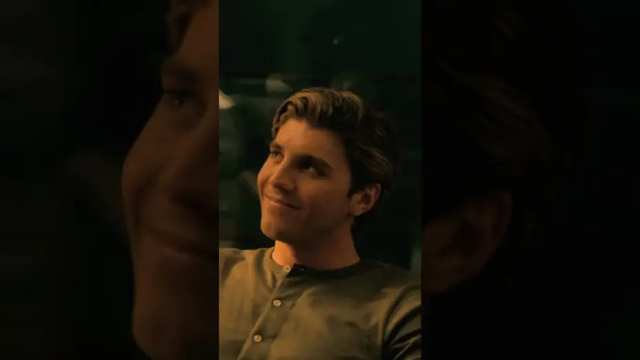 Wideo do filmu Towarzysz — Find someone who looks at you like we look at Lukas Gage