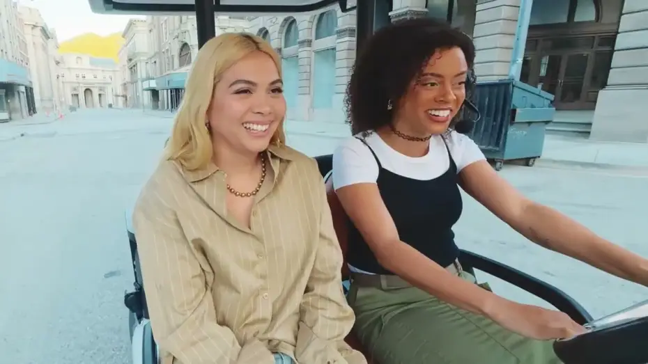 Wideo do filmu Girls Like Girls — Hayley Kiyoko's Favorite Moments & Memories From The Making of Girls Like Girls - Cart Confessions