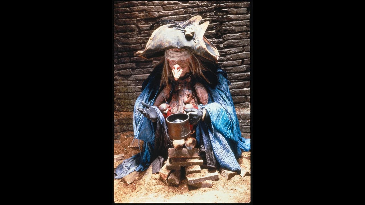 Wideo do filmu Labirynt — Blind Beggar Scene